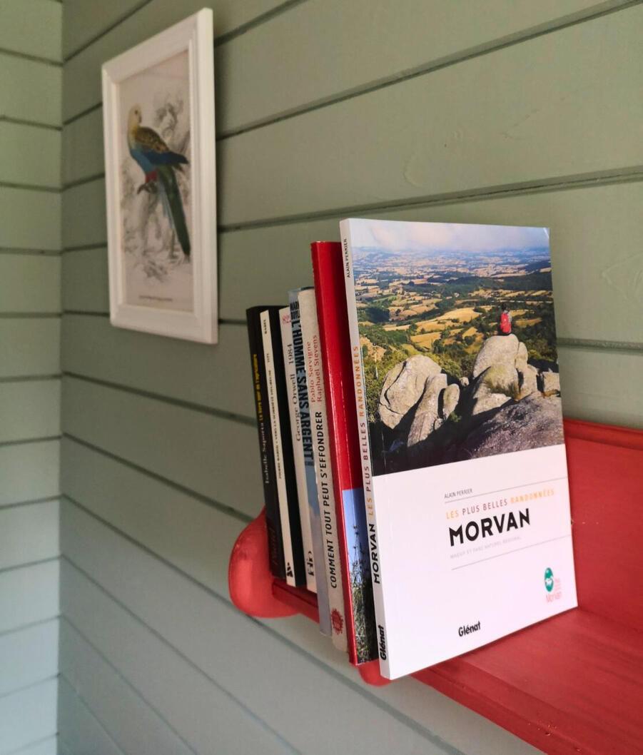 livres-a-disposition-roulotte-boheme.jpg Livres à disposition pour un séjour calme et inspirant en roulotte